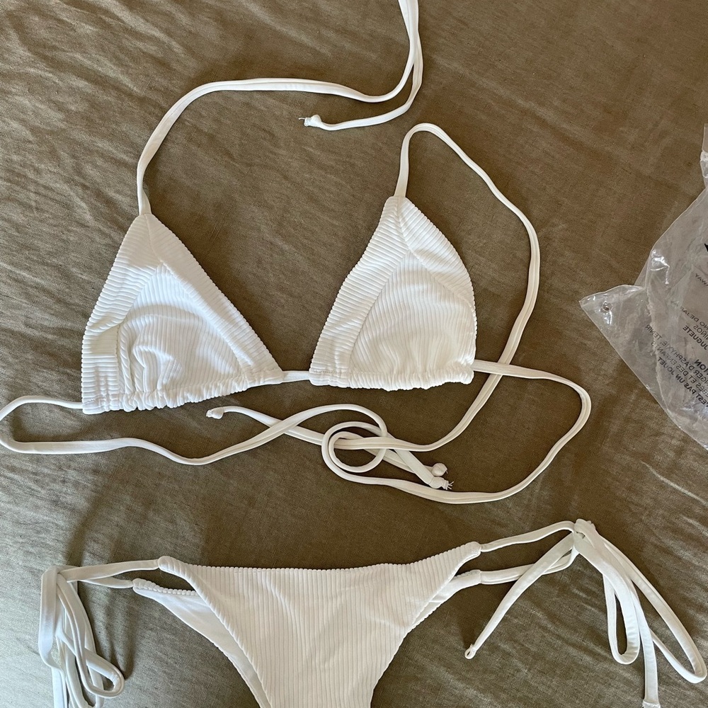 Frankie’s Bikini White Ribbed Bikini Set